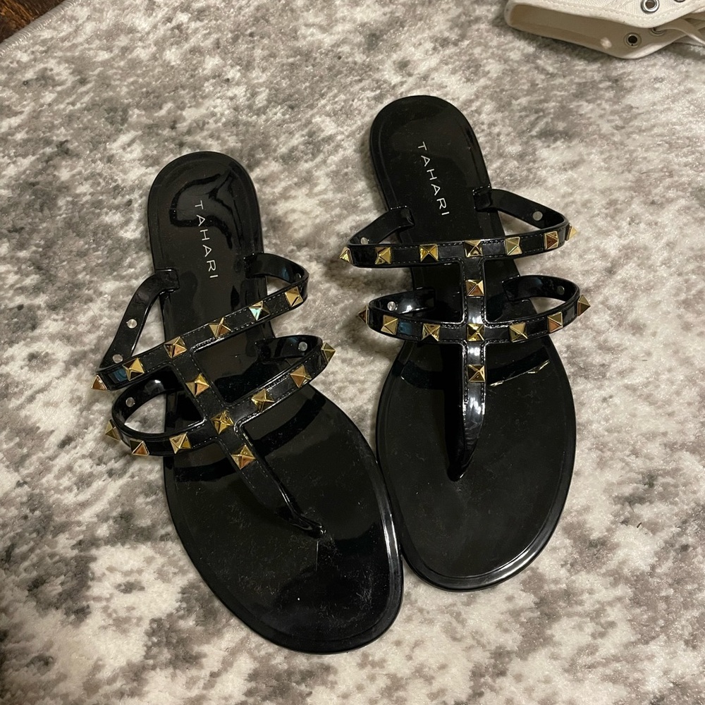 Black sandals size 7.5